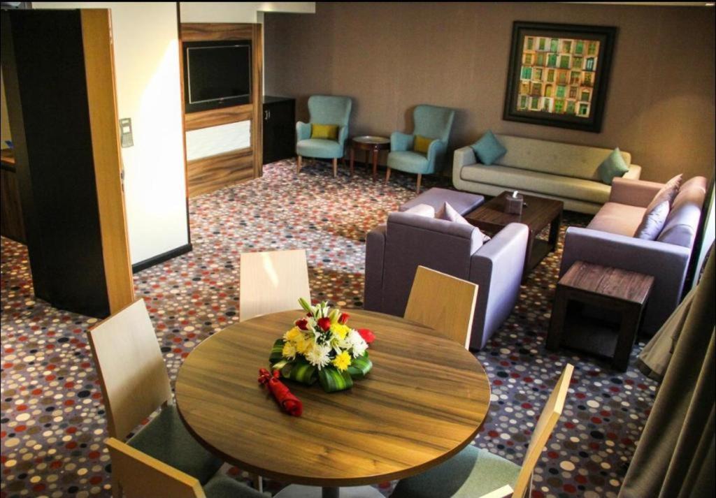 Golden Tulip Al Khobar Hotel Exterior photo