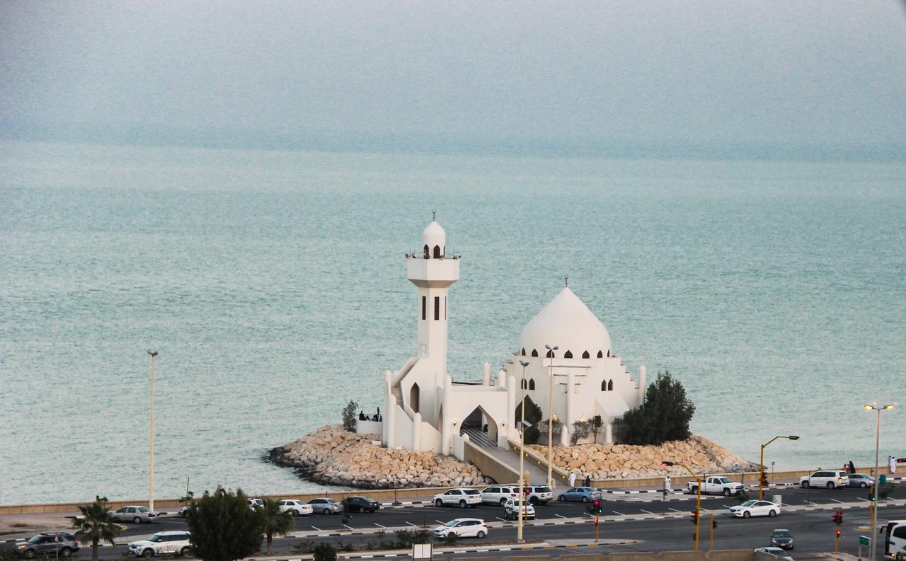 Golden Tulip Al Khobar Hotel Exterior photo