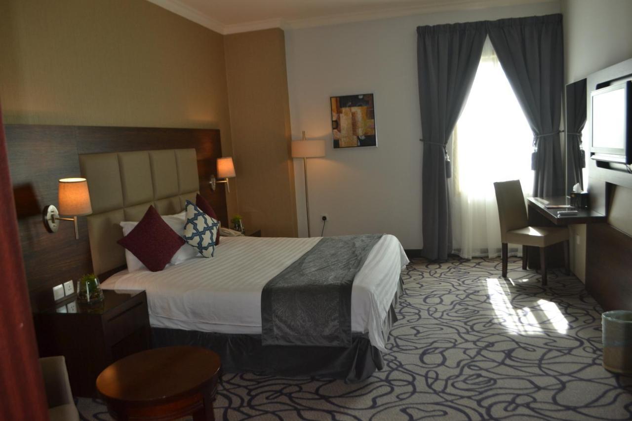 Golden Tulip Al Khobar Hotel Exterior photo